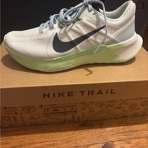 Nike Trail Shoes in White and Light Green